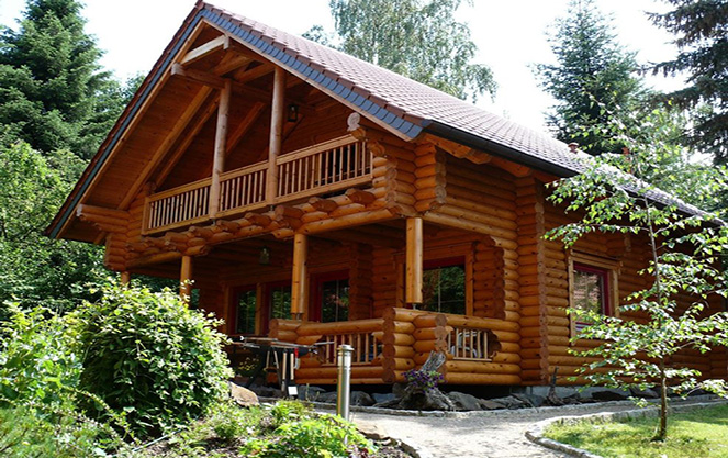 Дерев'яний будинок