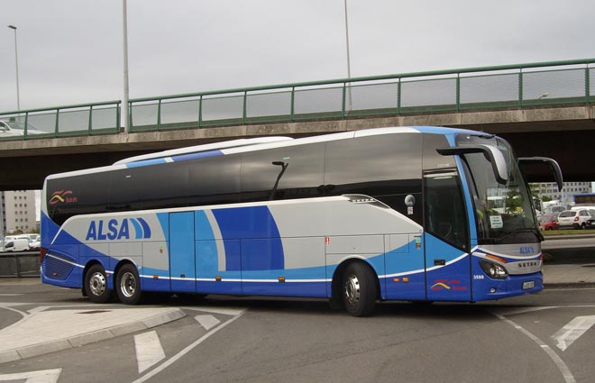 Автобус з Аліканте у Валенсію